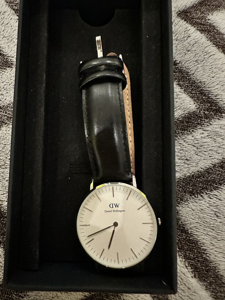 Jak nowy Zegarek Daniel Wellington watch manual