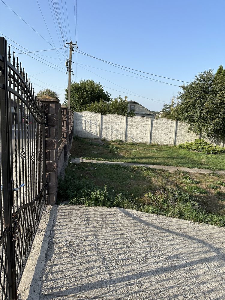 Продам будинок американку на великій земельній ділянці