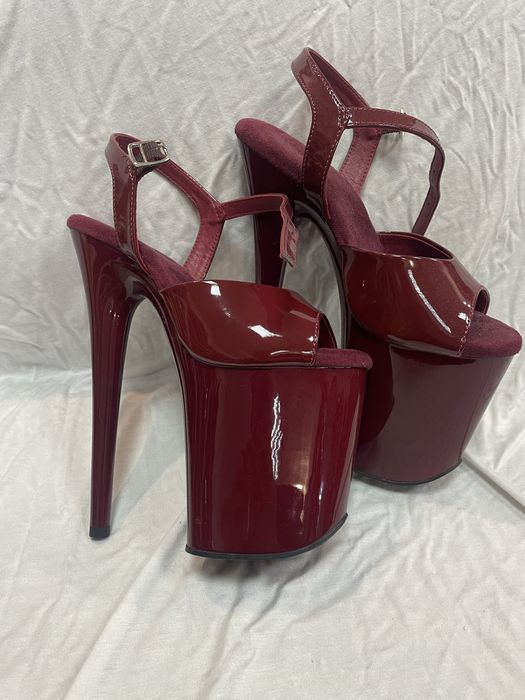 Стрипы тройка , pleaser 35р