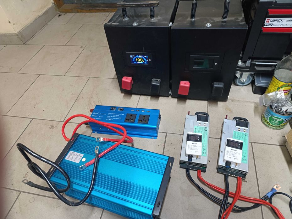 Набір потужне універсальне зарядне та акумулятор 12в LiFePO4 280Ah