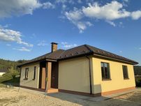 НОВИЙ БУДИНОК 115 м. кв.  Біля  «СОСНОВОГО ЛІСУ».  Школа поряд. Гнедин