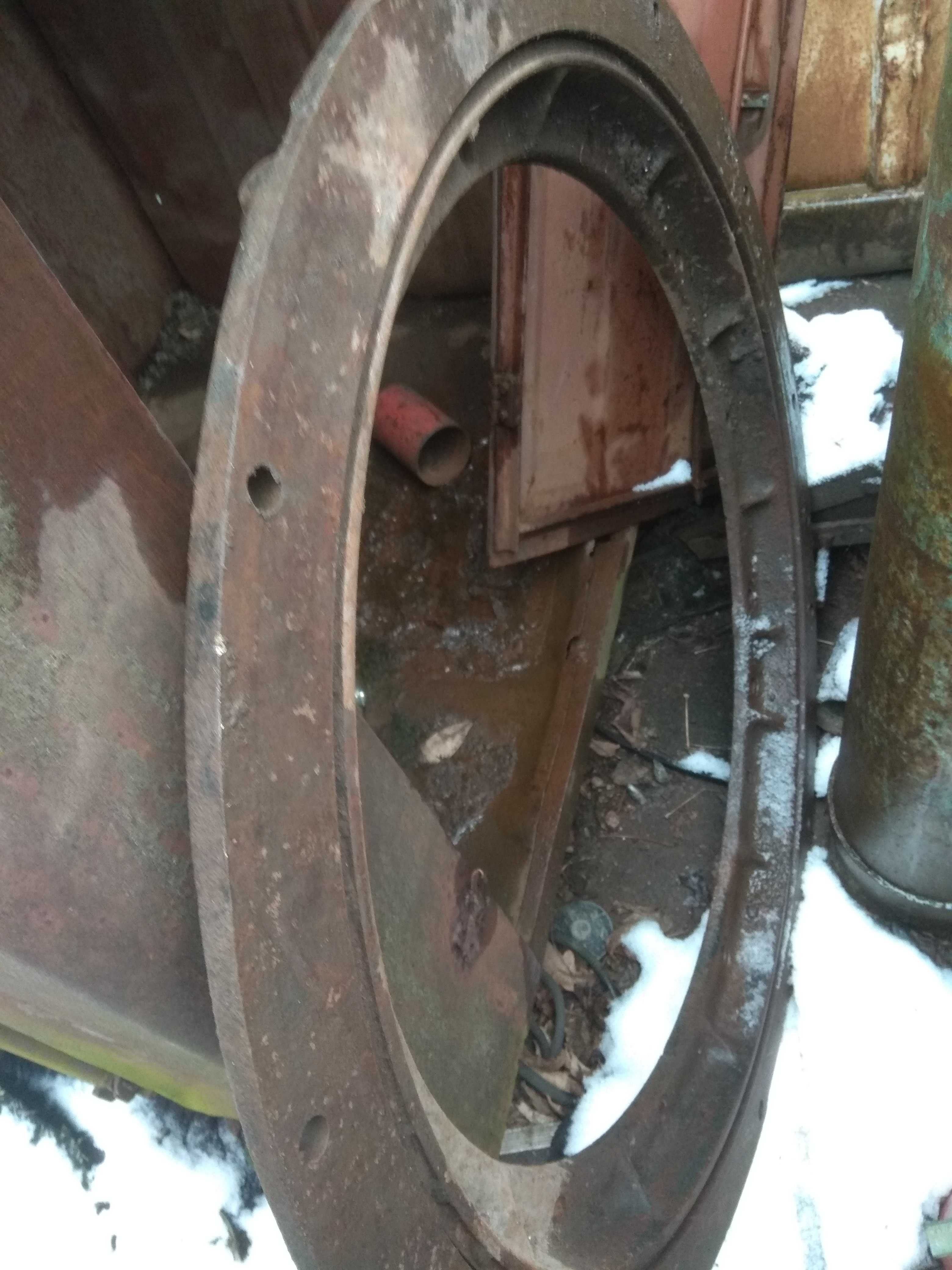 Продам круг поворотний на прицеп 2ПТС-4
