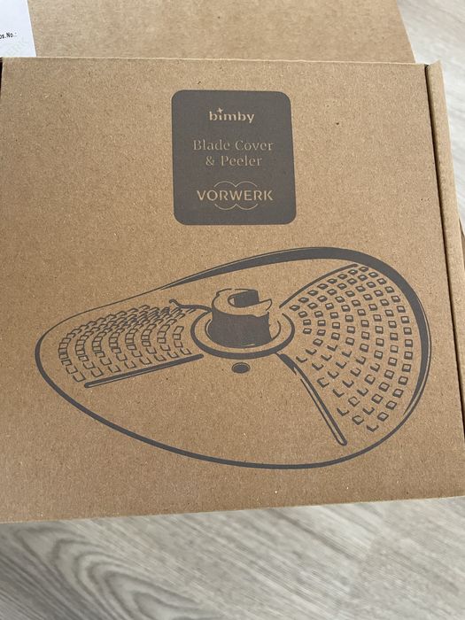 Bimby TM6 com 2 copos+mandolina+descascador e espiralizador