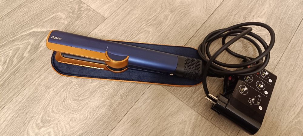 Вирівнювач Dyson Airstrait HT01