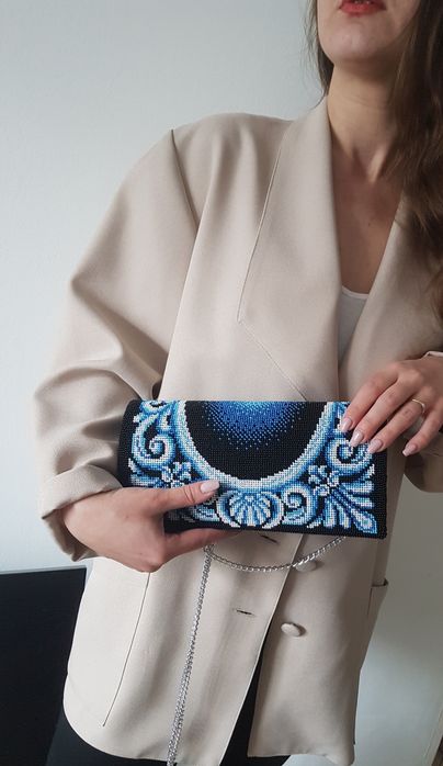 Torebka wieczorowa wyszywana własnoręcznie koralikami nowa prezent