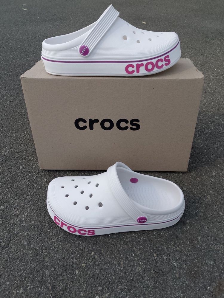 Шлепанцы Crocs женские Сабо кроксы пляжные белые Новинка 2024