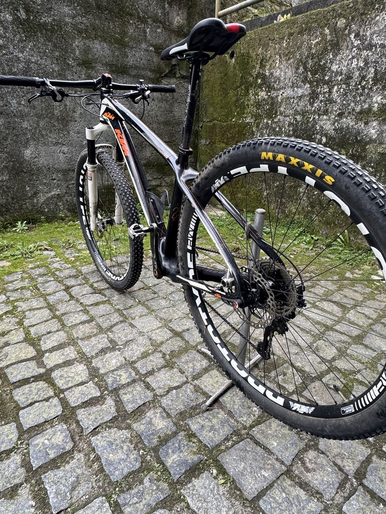 Ktm Myroon race