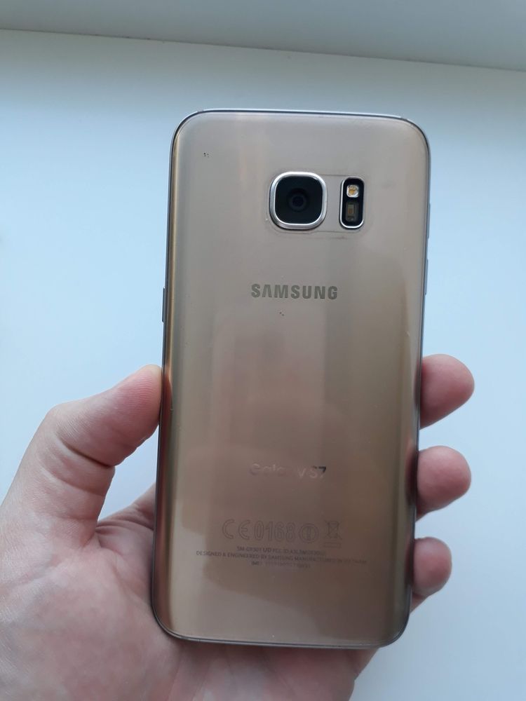 Samsung S7 в отличном состоянии