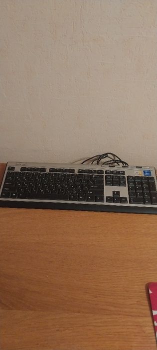 Клавіатура ASUS.