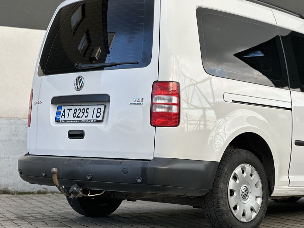 Volkswagen Caddy 1.6tdi 2012р довга база пасажир MAXI