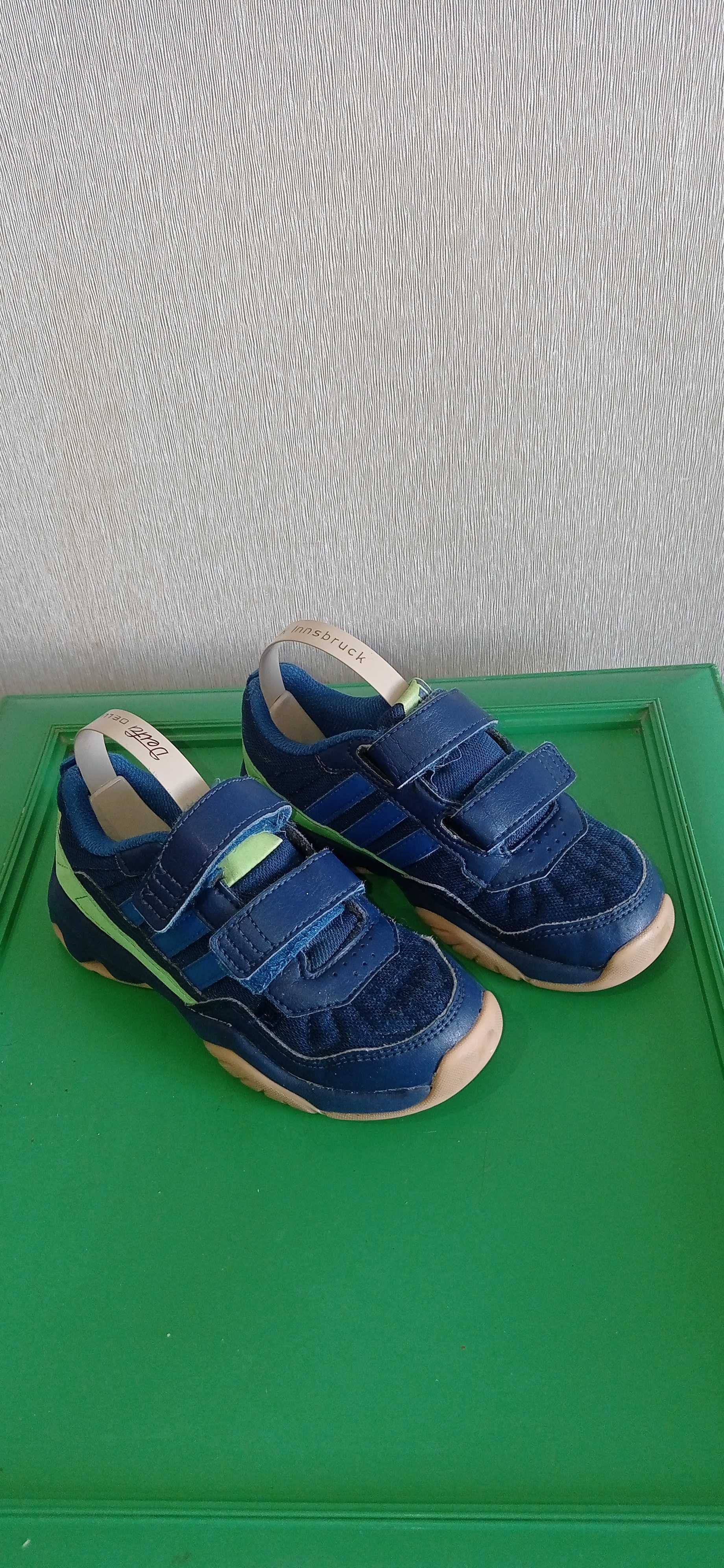 Кросівки фірми Adidas 30 розміру