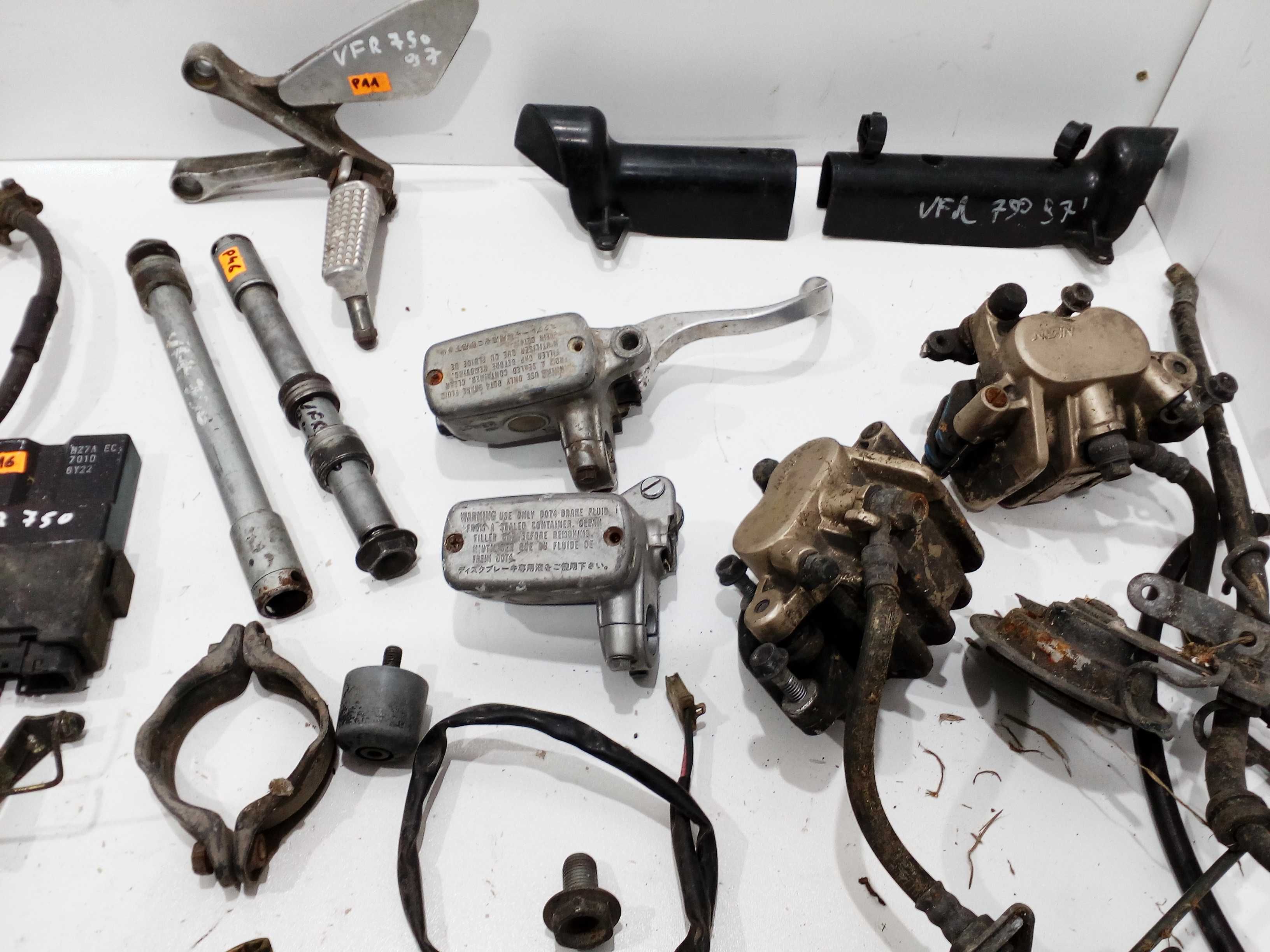 Honda vfr 750 set podnóżek moduł zapłonowy osłona uchwyt mocowanie