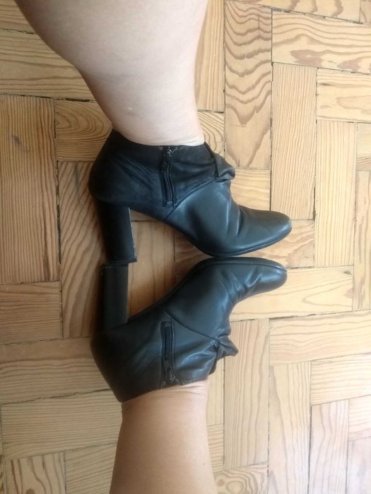 Botins CAMPER Twins . Pretos. Muito elegantes.