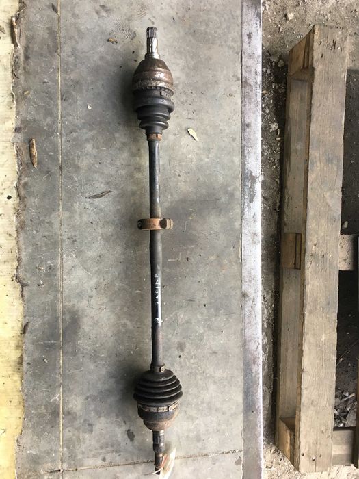 Полуось привод шрус піввісь Opel Zafira A 1.8 БЕНЗИН (ПРАВА ДОВГА).