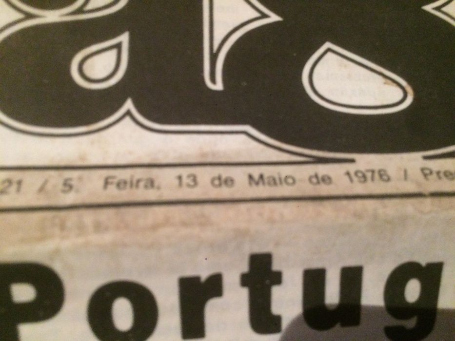 jornal ''vária8'' com o Ramalho Eanes na capa (maio 76)