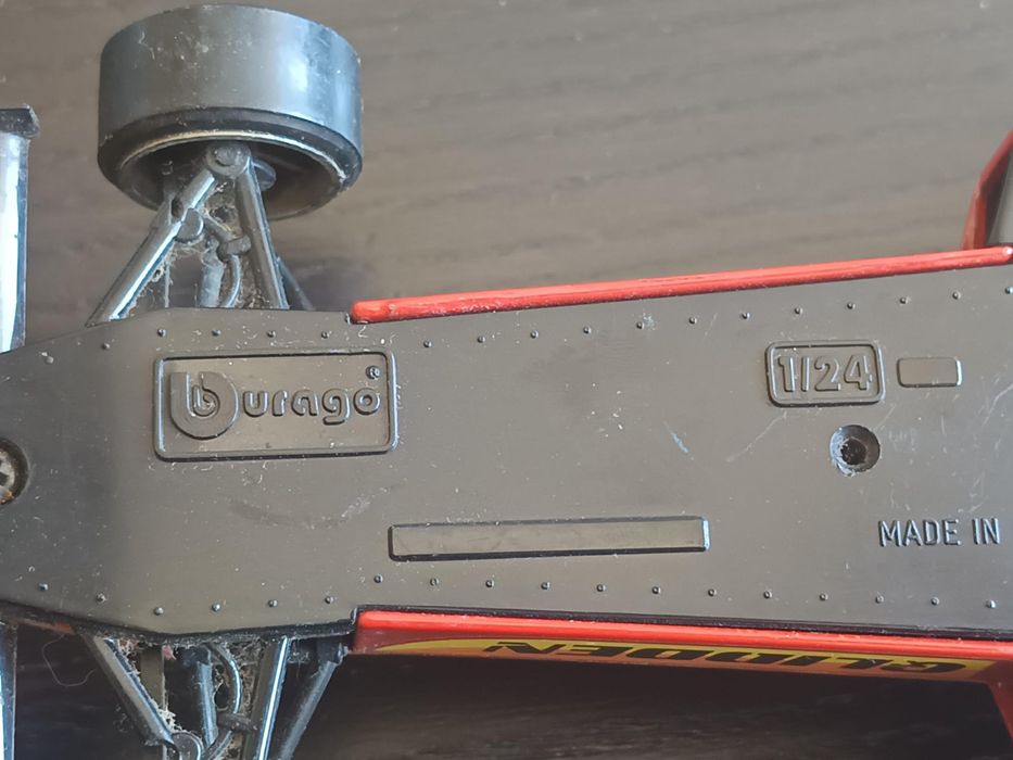 Fórmula 1 burago 1/24