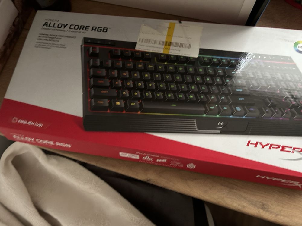 Klawiatura hyperx alloy core rgb z opakowaniem