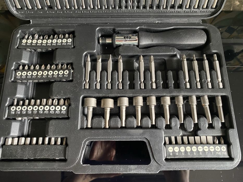 Zestaw śrubokręnt bitów wietreł uzywany