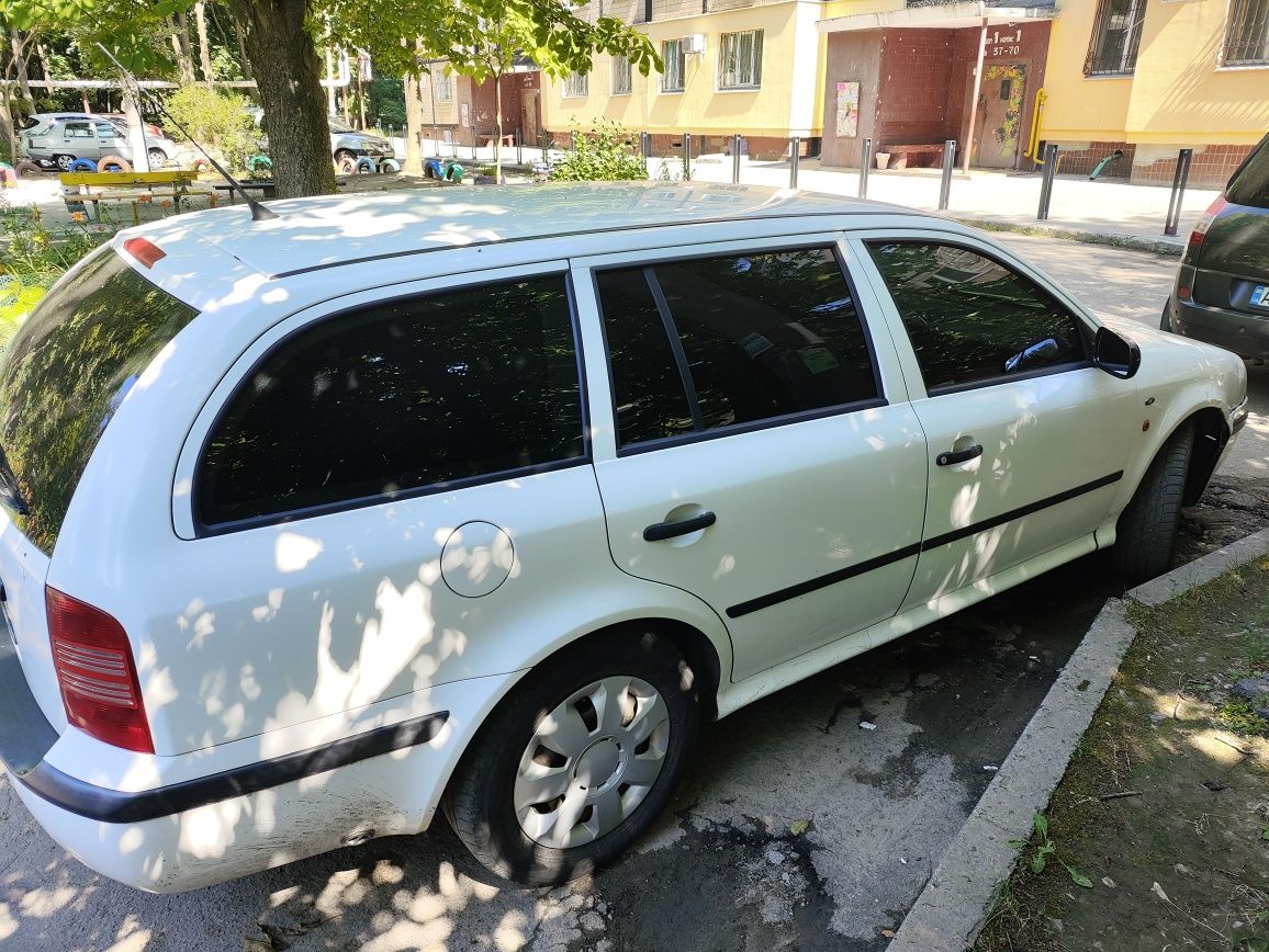 Продам Skoda octavia tour A4 универсал