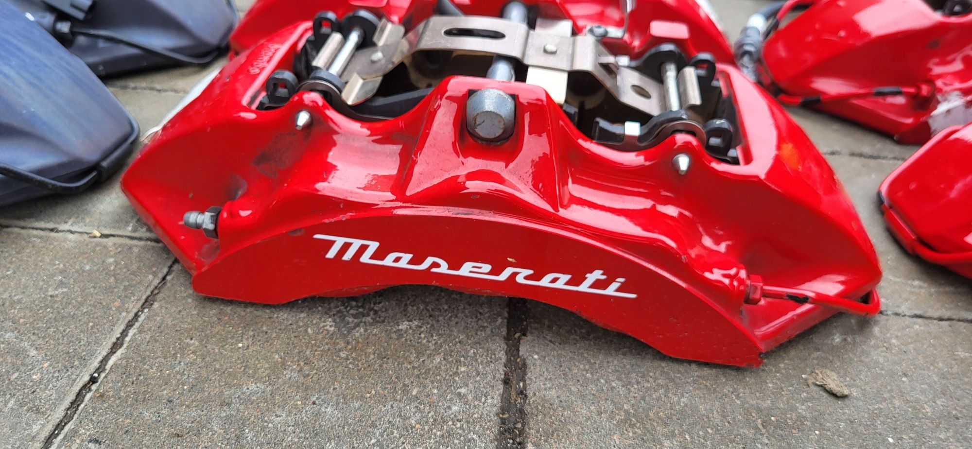 Супорт Мазераті Maserati нові оригінал