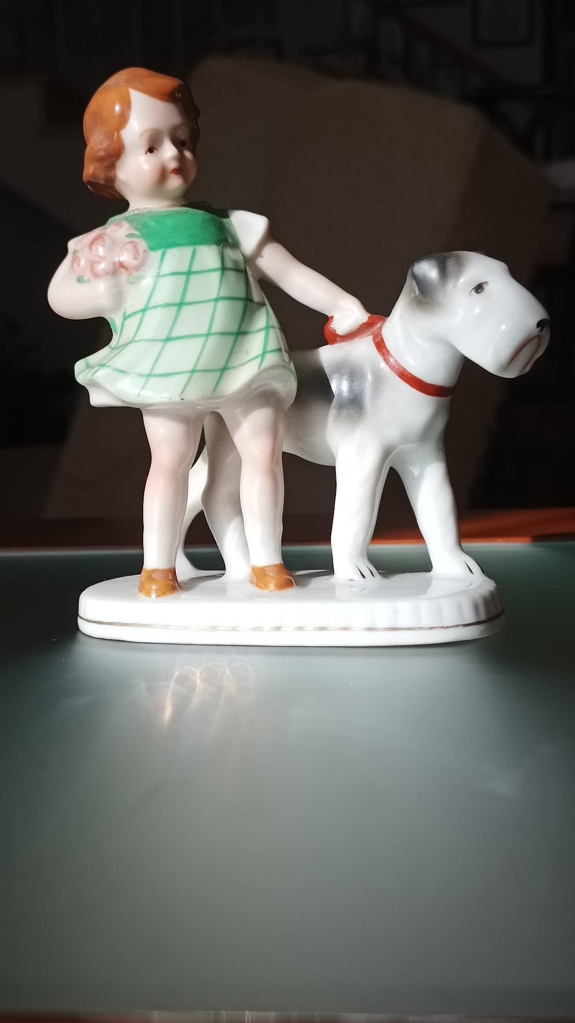 bonequinha de loiça