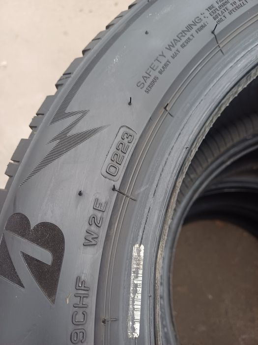 Bridgestone blizzak Lm 005 зимові шини 2023 205/55/17r