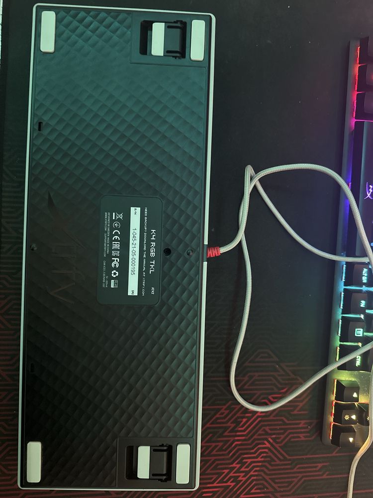Teclado xtrfy K4 TKL