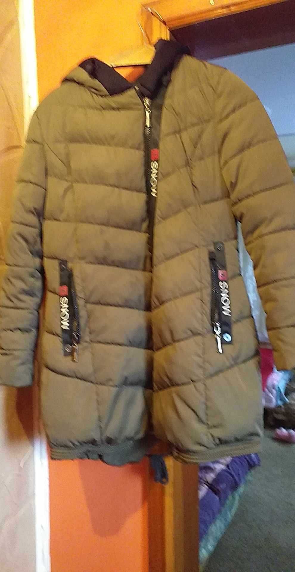 Продам жіночу куртку