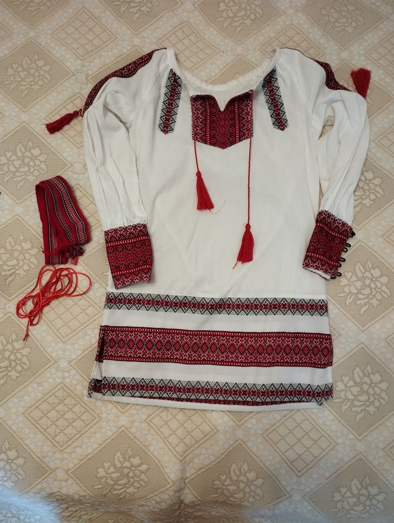 Вишиванка на дівчинку.146-156