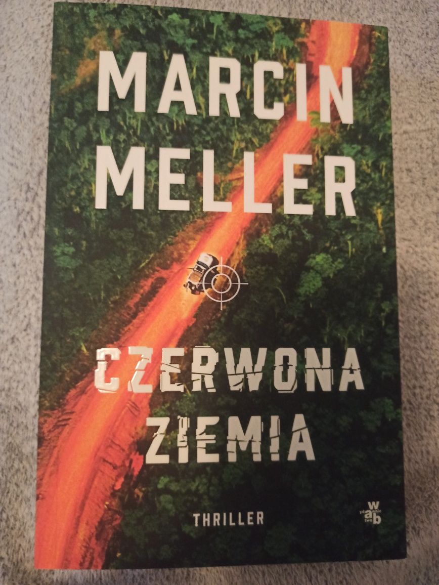 Książka Marcin Meller " Czerwona ziemia" Przygoda,sensacja, thriller