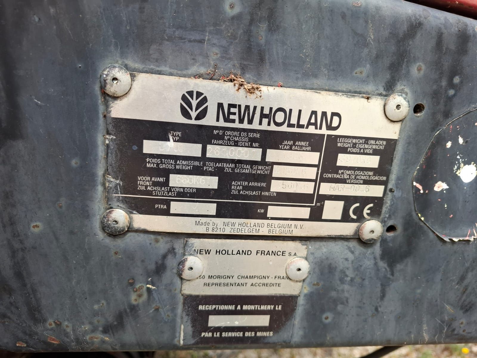 Enfardadeira quadrante New Holland D 710