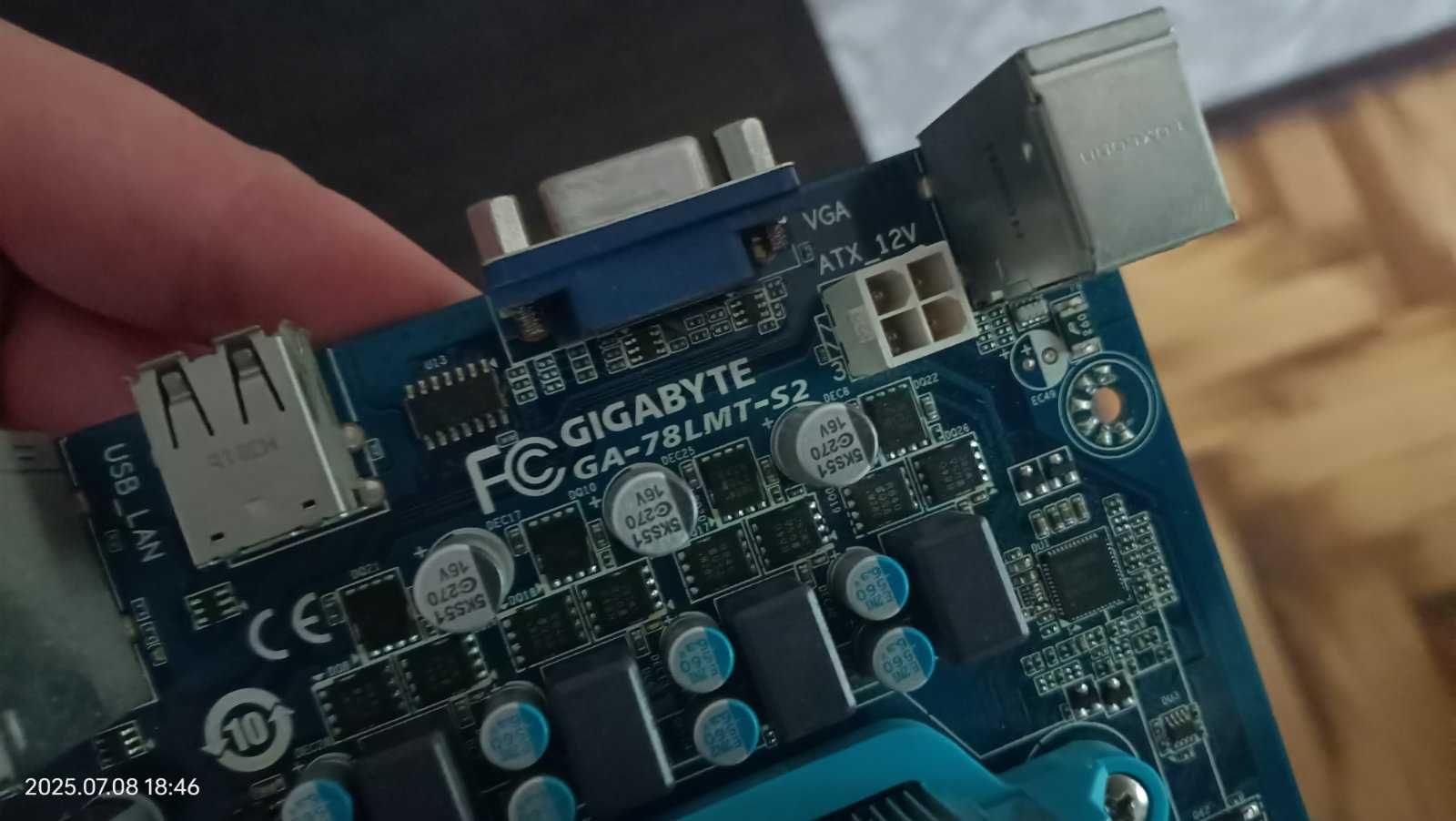Gigabyte GA-78LMT-S2 (sAM3+, AMD 760G, PCI-Ex16) + AMD Athlon X2 280