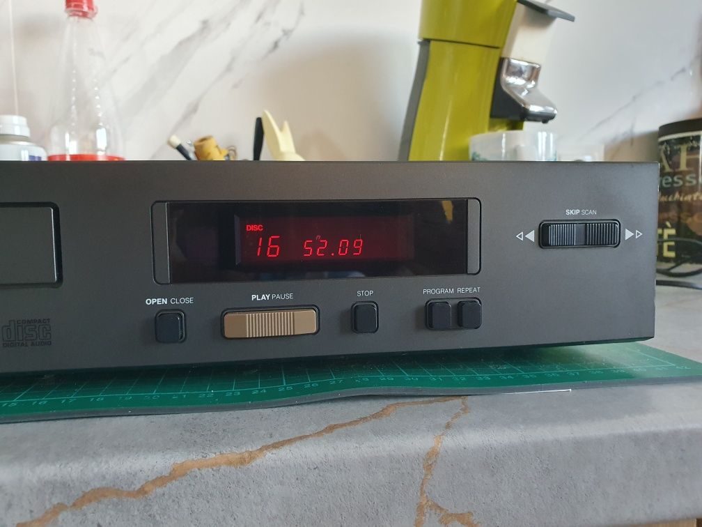 Markowy Odtwarzacz CD NAD 5425 vintage