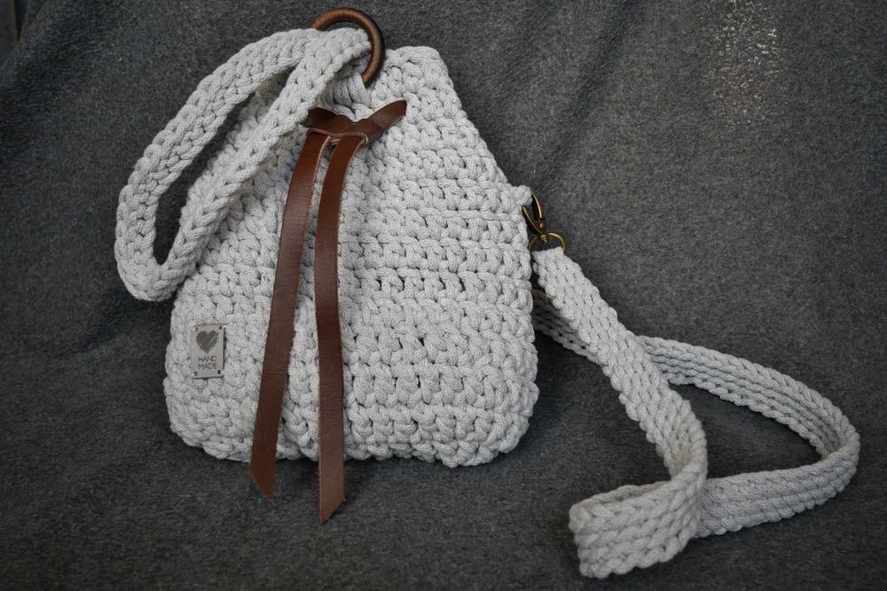 Torebka robiona na szydełku, prezent na Święta