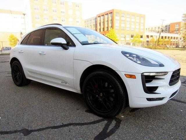 2017 Porsche Macan Gts