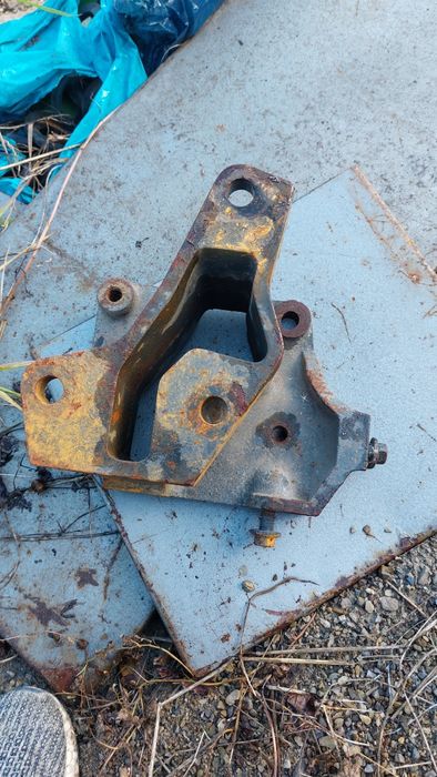 Даф розборка  Daf 45 180 піввісь  кріплення рульова рейка колонка