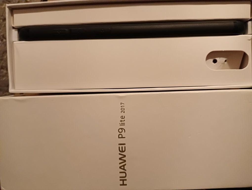Pudełko do smartfona Huawei P9 Lite 2017