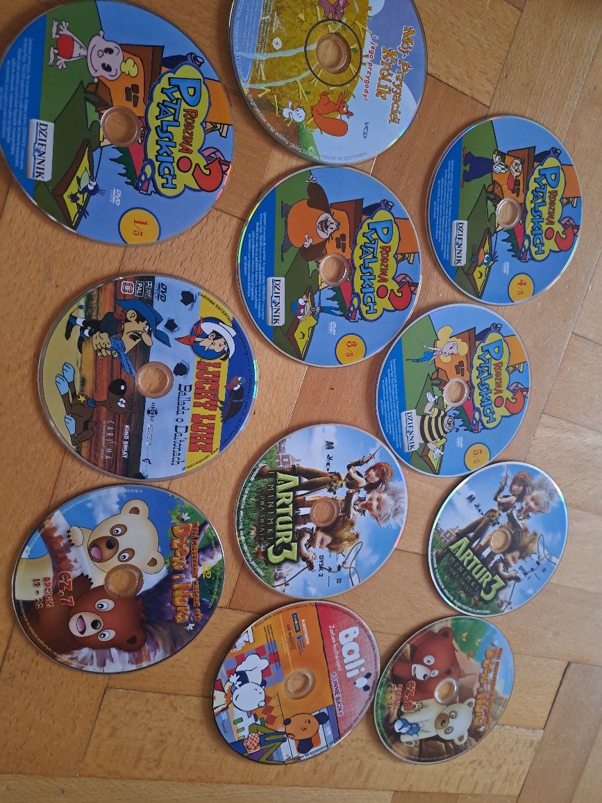 Zestaw plyt DVD Rodzina pytalskich Dzeki i Nuka + GRATIS