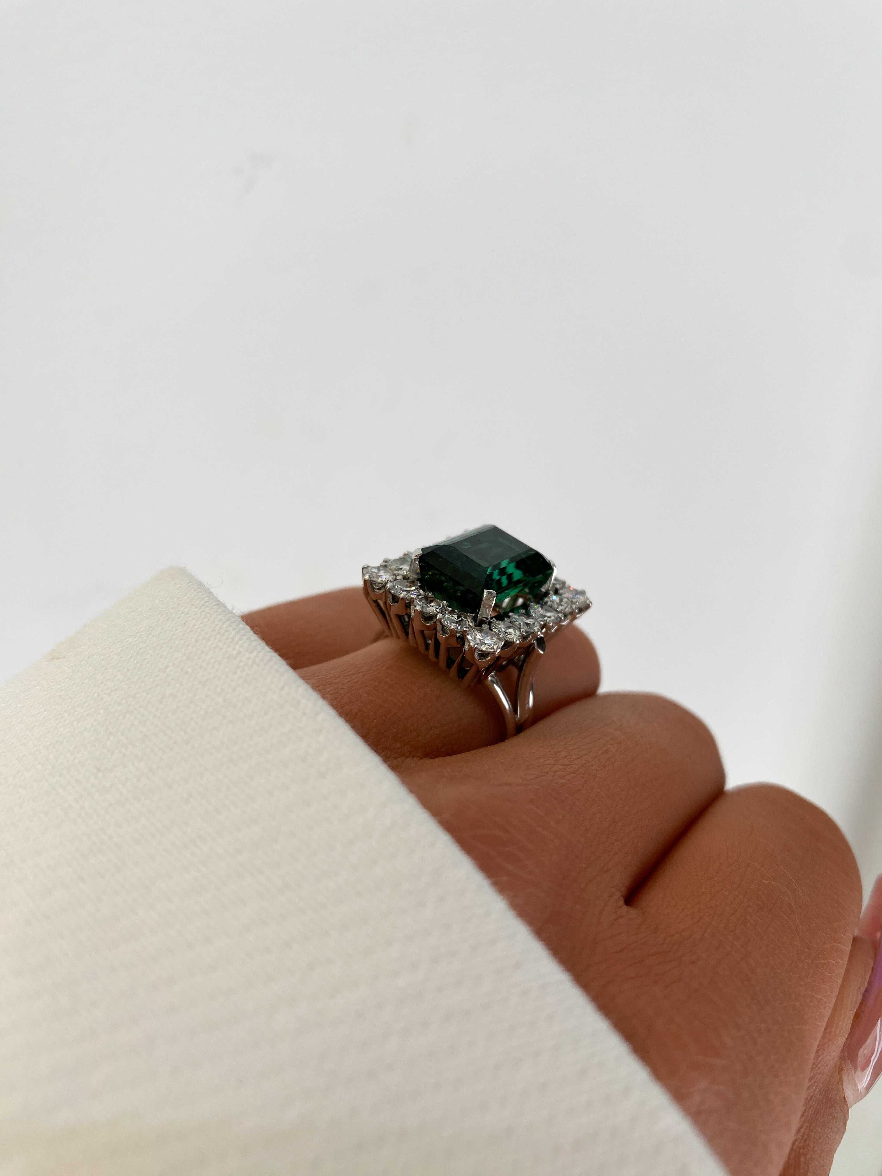 Pierścionek z naturalnym turmalinem 5.30 ct i diamentami 1.56 ct