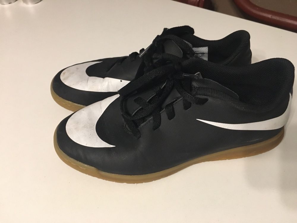 Sprzedam halówki nike 36 buty na wf