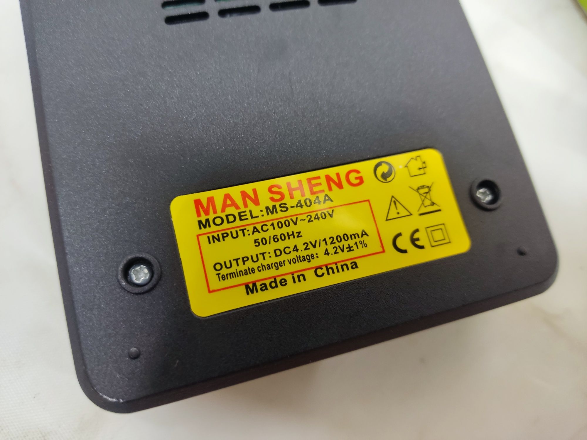 Ładowarka Ogniw 18650 AkumulatOR Li Ion 3,7v 4,2v + 2 X OGNIWO 2500mAh