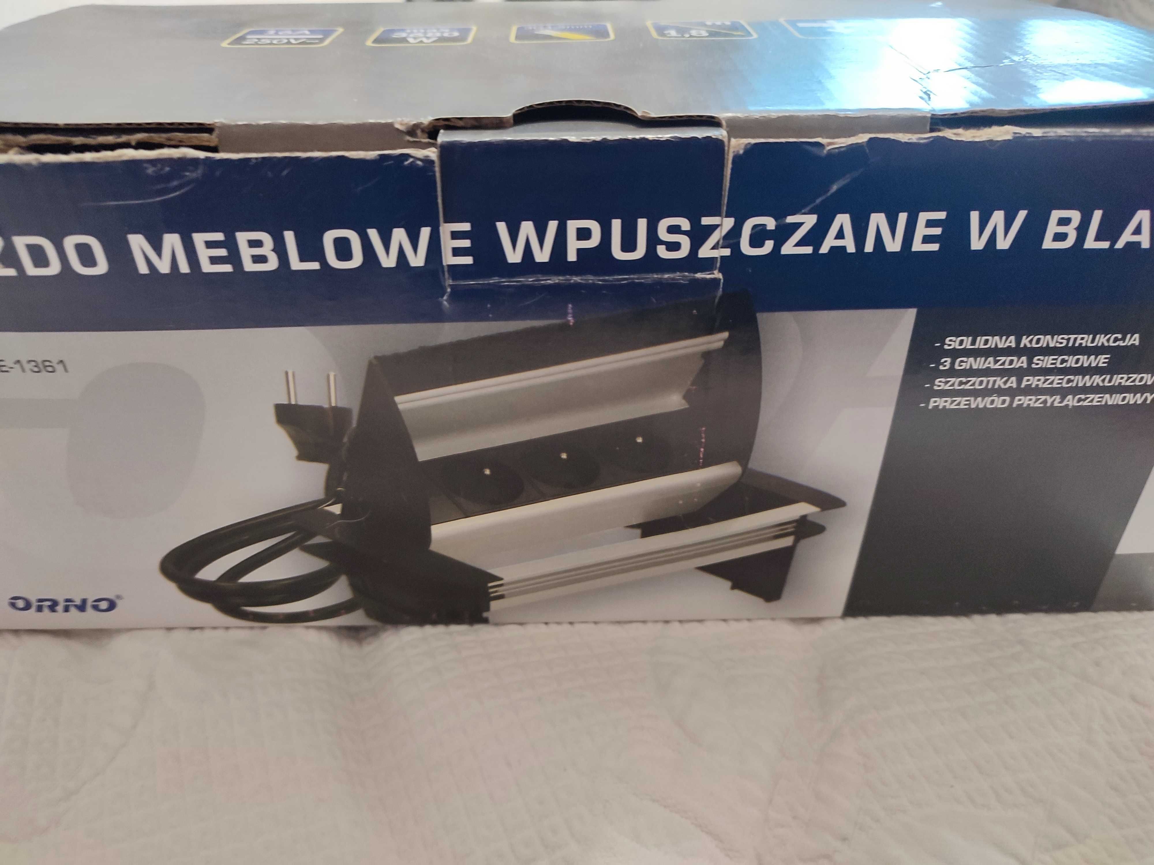 Gniazdo meblowe wpuszczane w blat