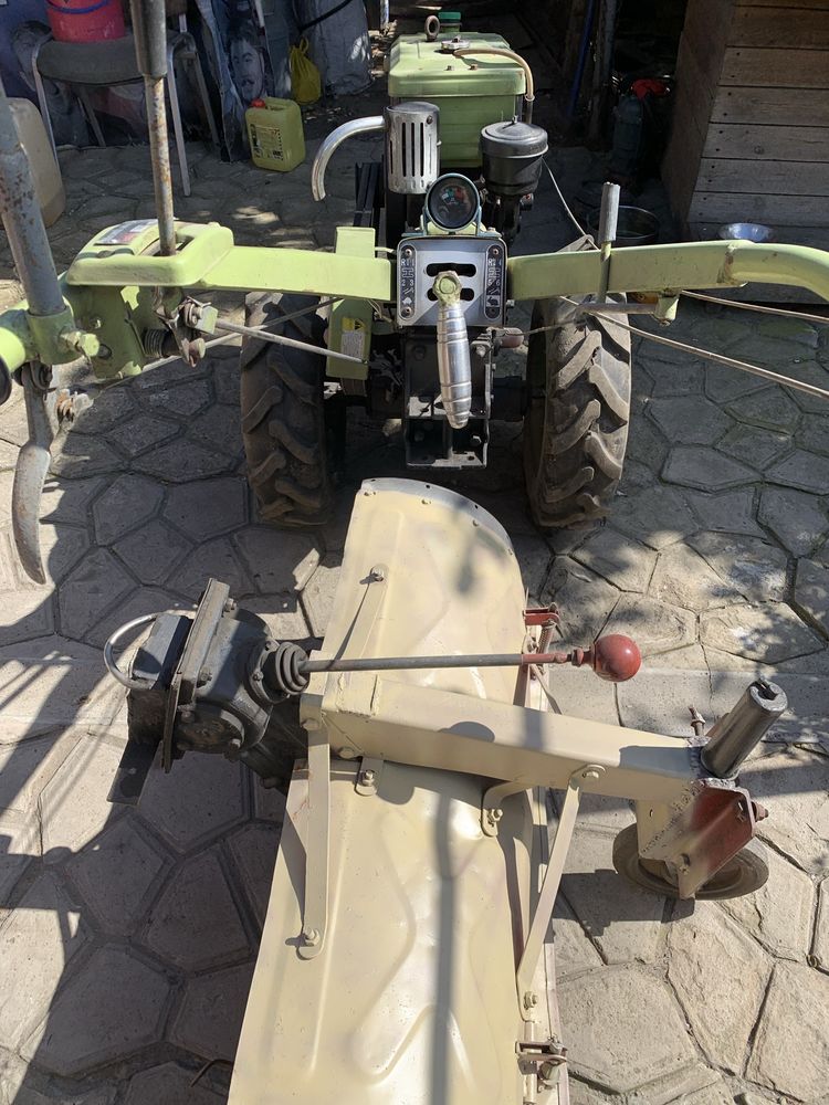 Продам Мотоблок Зубр