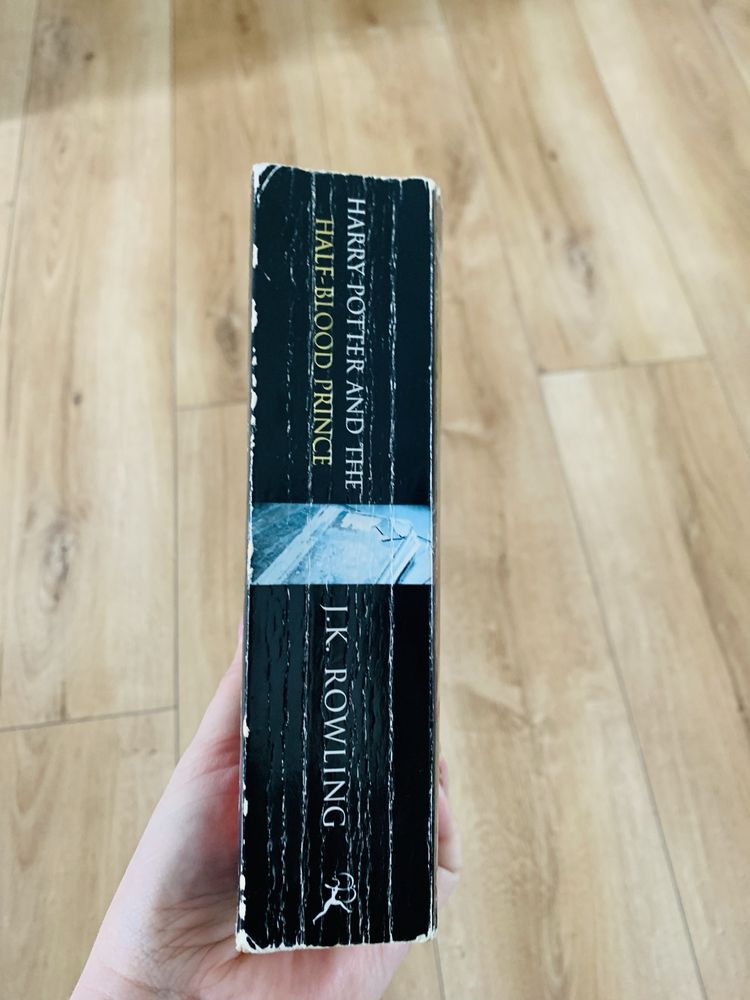 Harry potter half blood prince FIRST EDITION