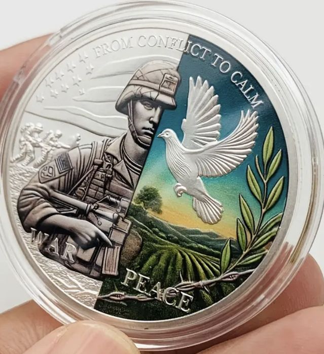 Памятная монета. Голубь мира и дерево жизни, война и мир