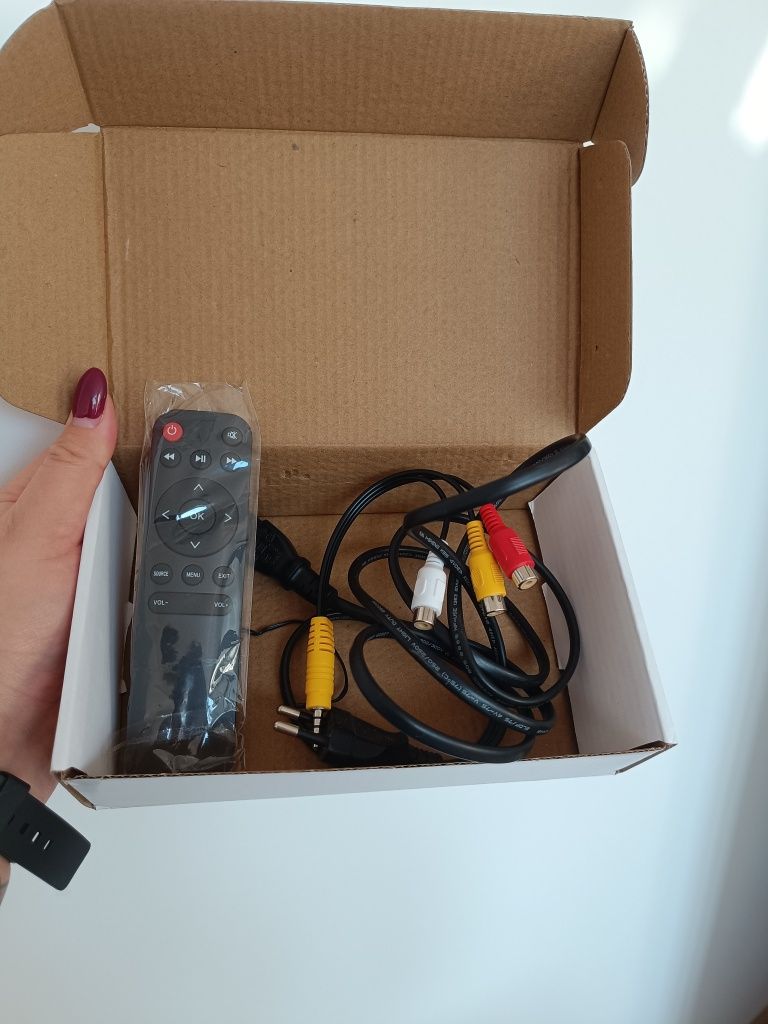 Projektor LED z Wifi, Kruger Matz