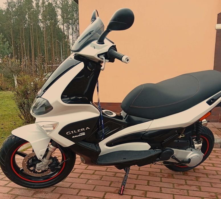 Motorower  marki   GILERA  RUNNER   SP  50