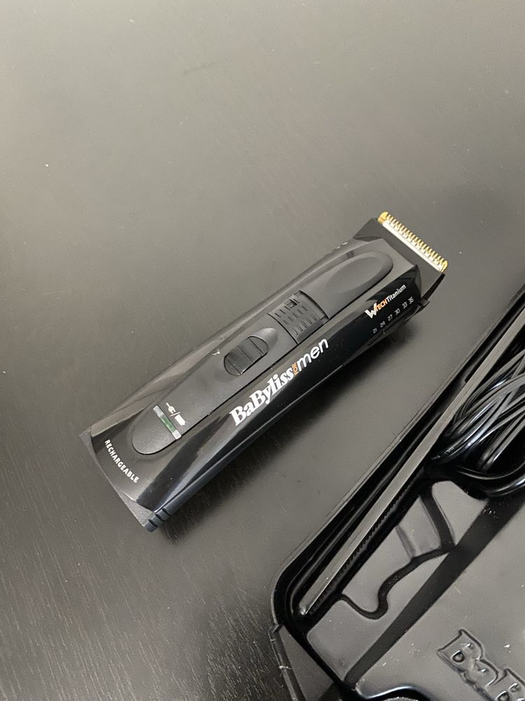 Maquina cortar cabelo e barba Babyliss WTech Titanium