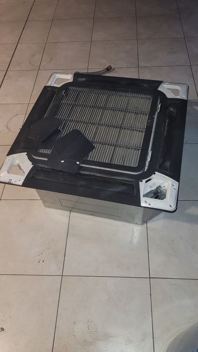 Klimatyzacja kasetonowa 12kw