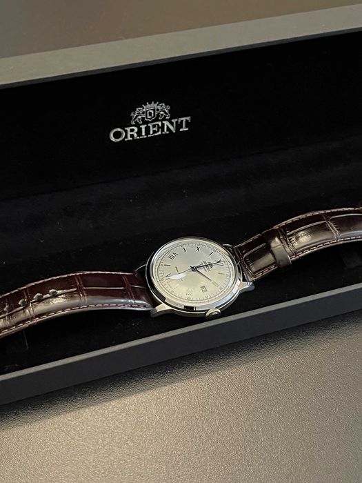 Orient Bambino AC00 C1 Automatic DATE 40mm – elegancja retro